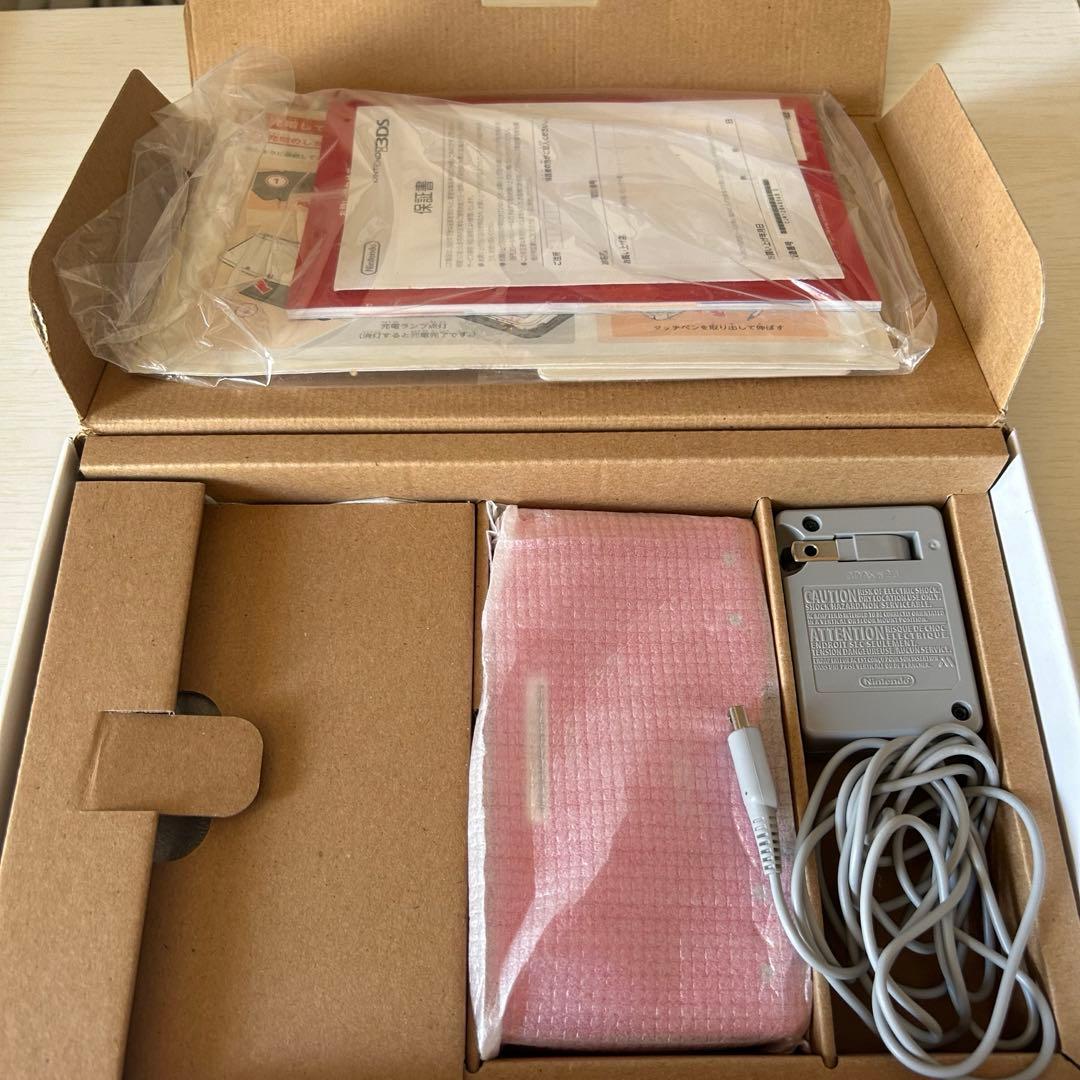 任天堂Nintendo ニンテンドー3DS 本体　グラスピンク