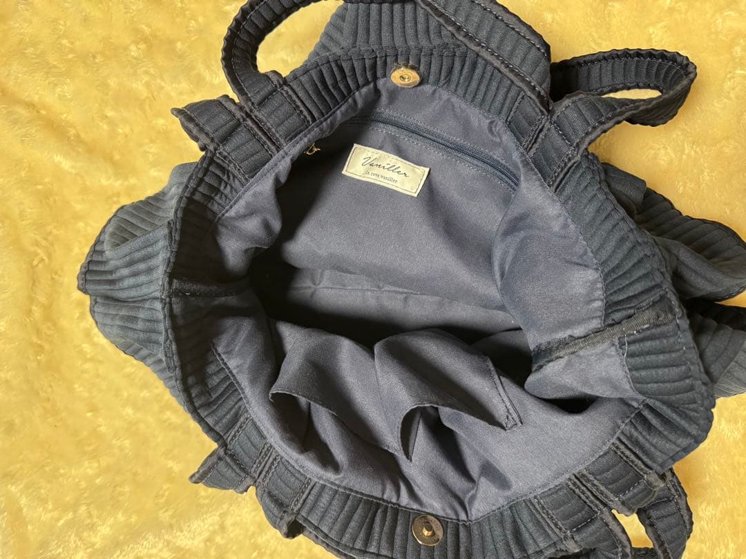 M✨新品未使用le reve vanillerフリルヘムヌビトートバッグ♡