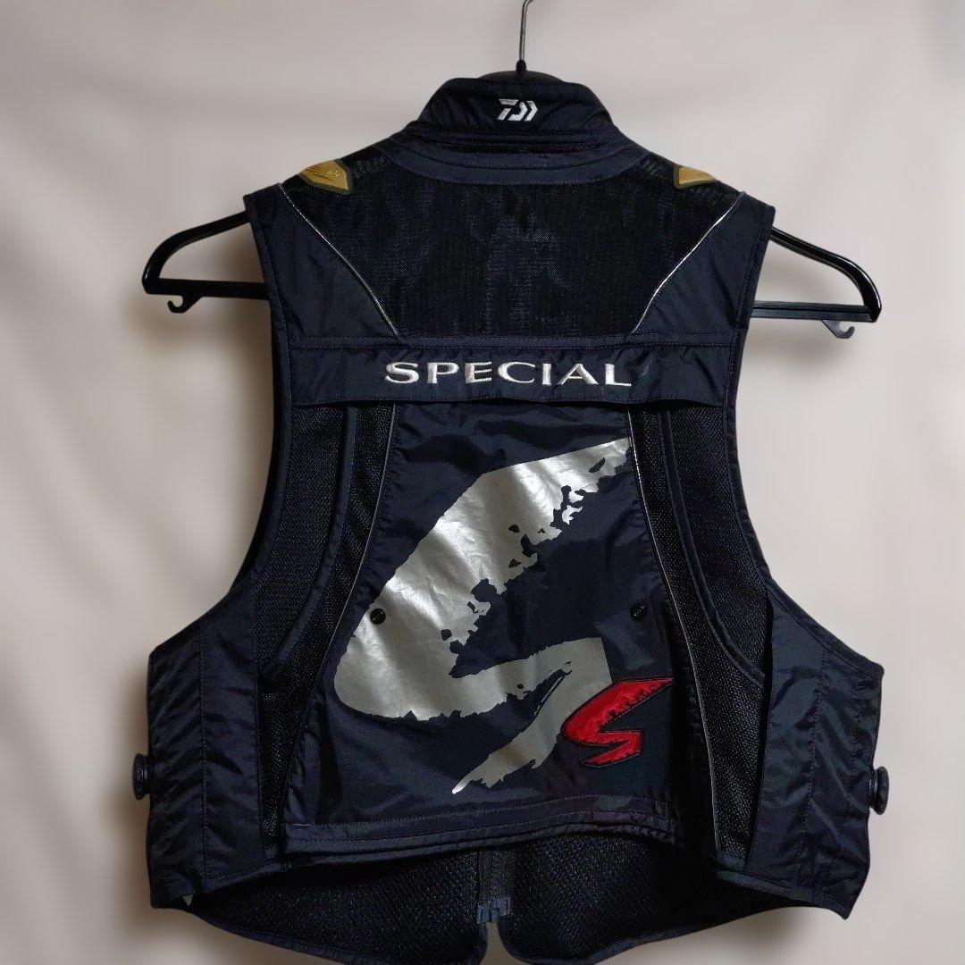 Daiwa フィッシングベスト SPECIAL