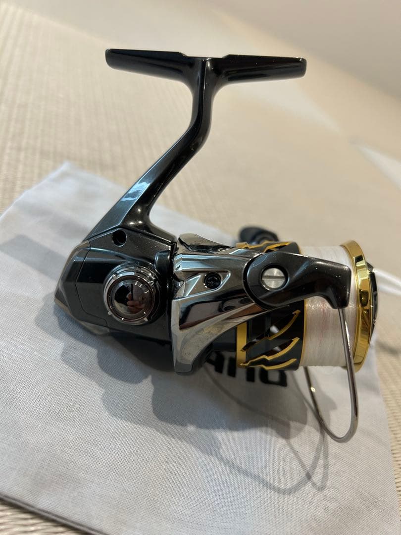SHIMANO TWIN POWER C2000SHG スピニングリール