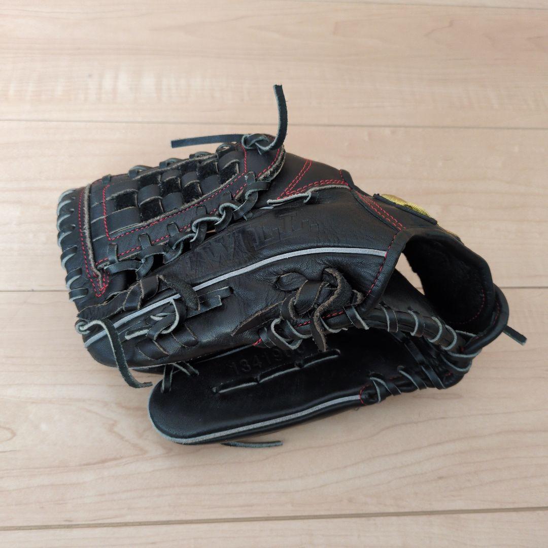 Under Armour 硬式用グローブ 　ジュニア用(左利き)