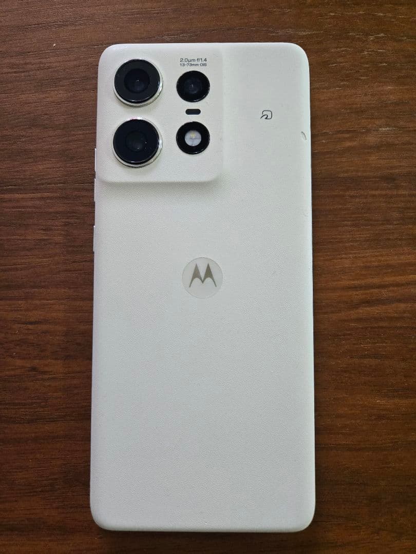 Motorola edge 50s Pro 本体