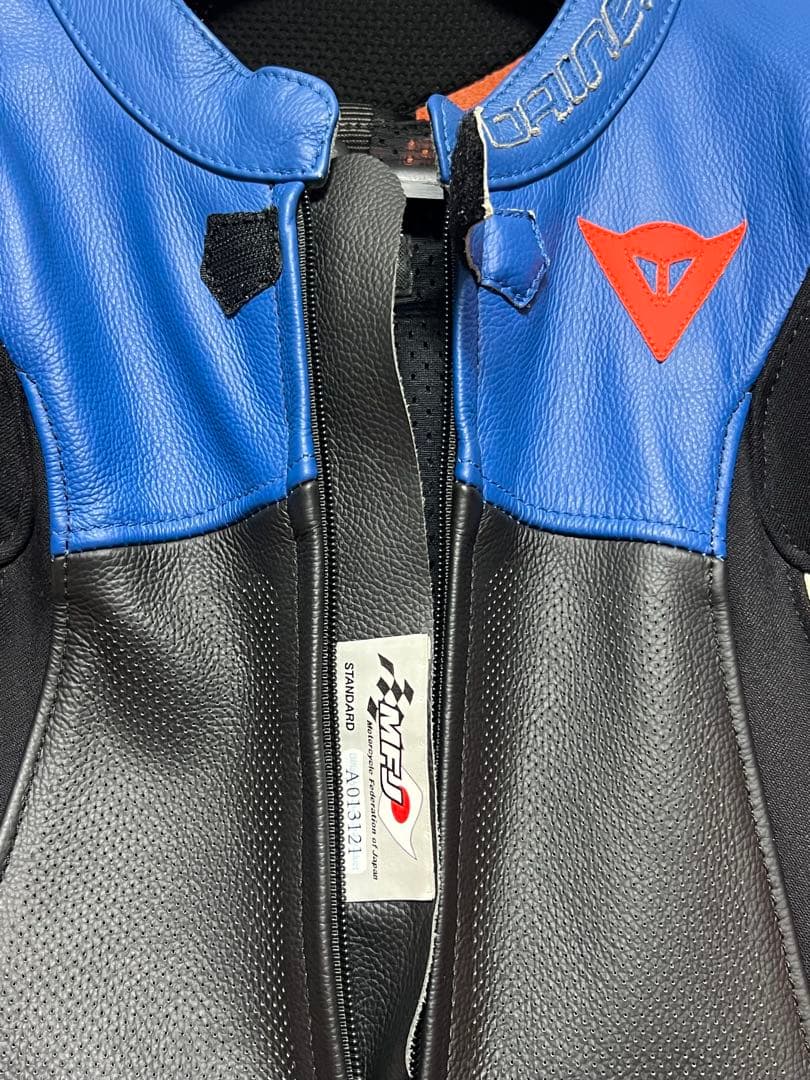 Dainese 革ツナギ 青/赤/黒