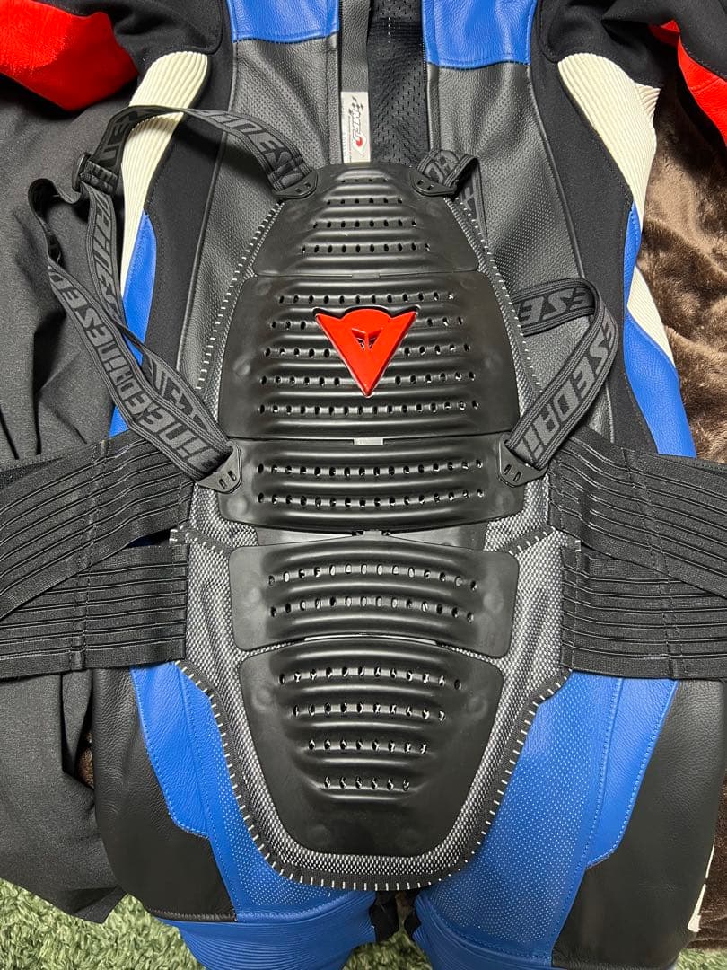 Dainese 革ツナギ 青/赤/黒