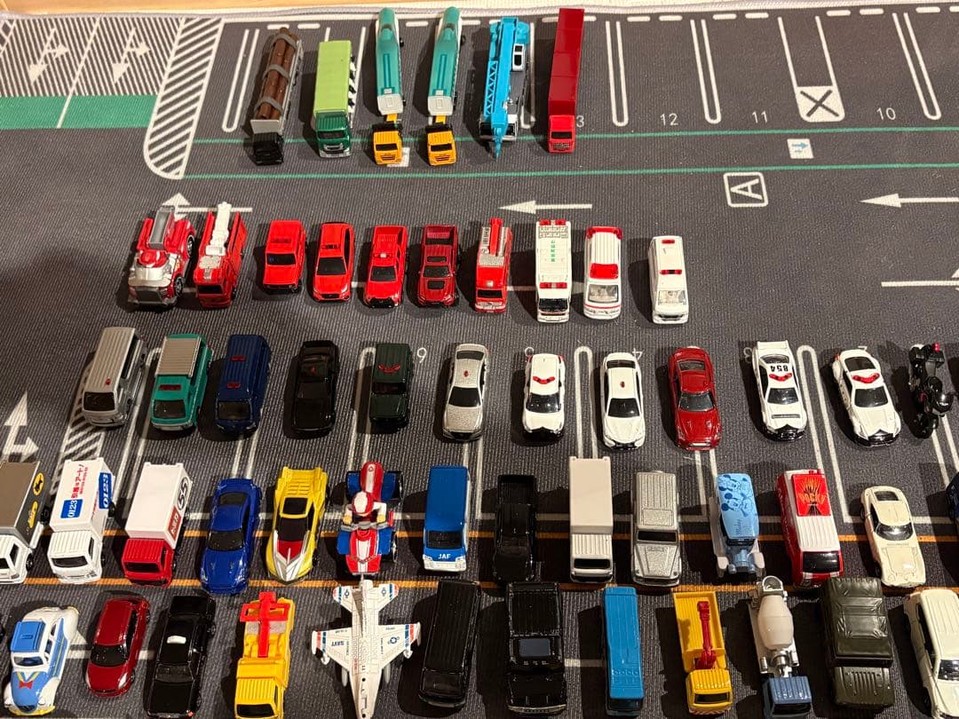 103台分のトミカ　まとめ売りセット