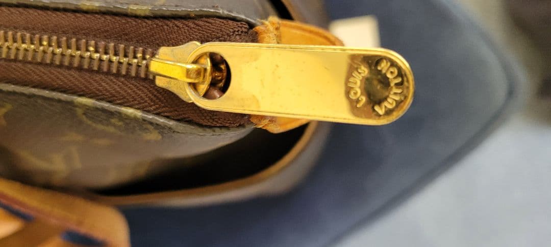 Louis Vuitton トータリー