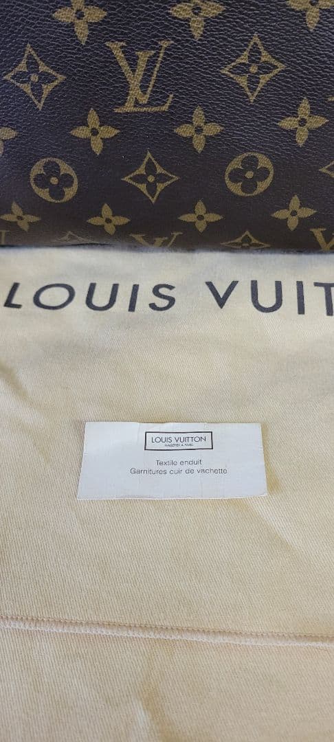 Louis Vuitton トータリー
