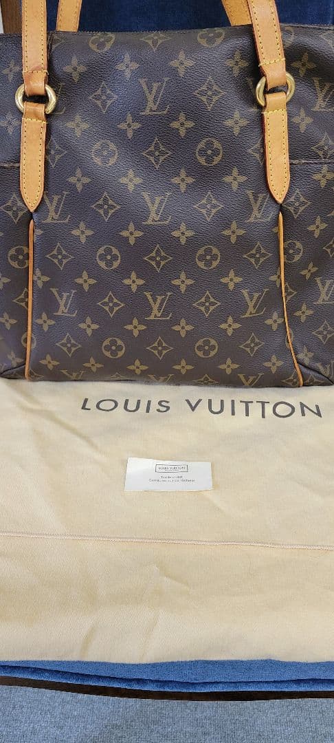 Louis Vuitton トータリー
