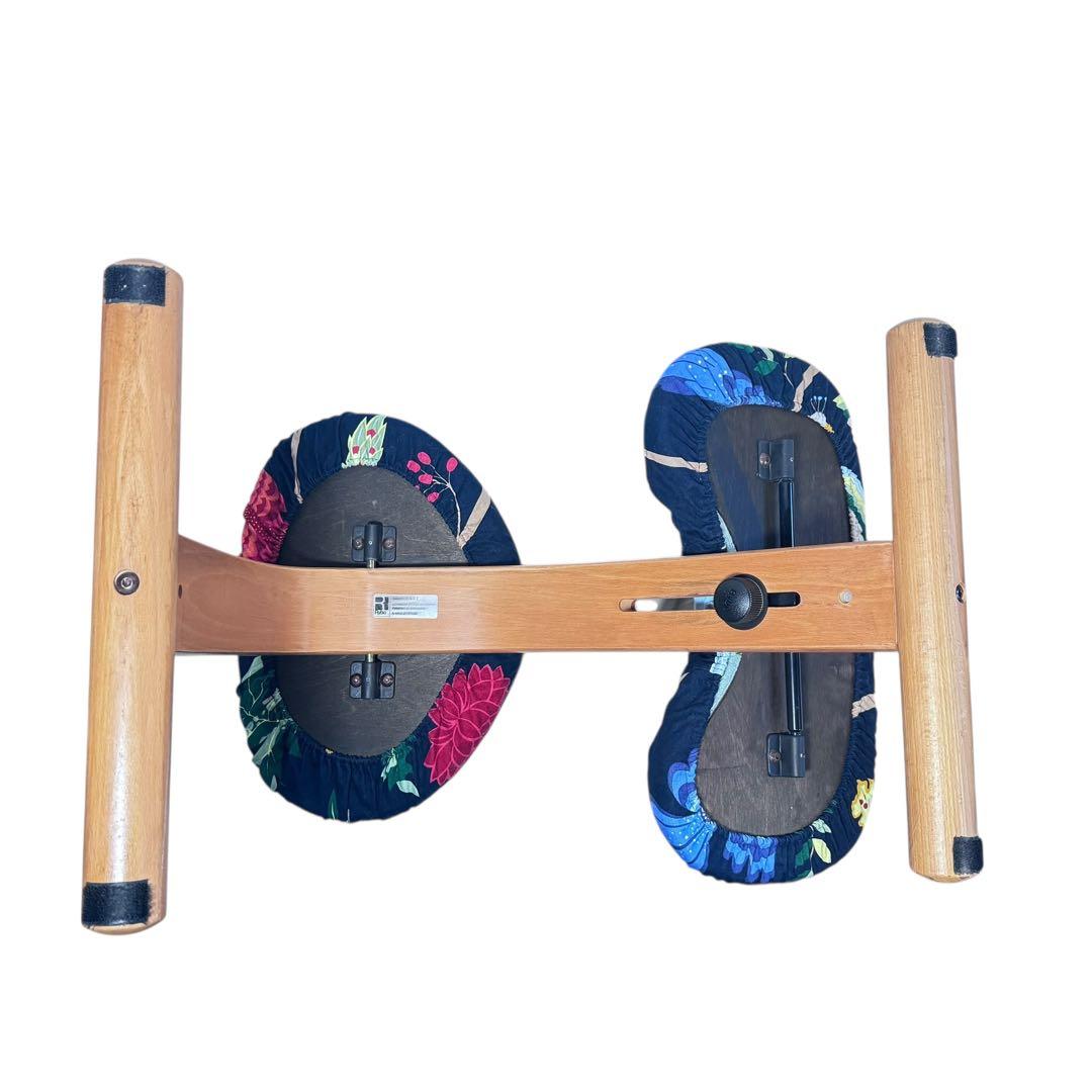 【レア】前後に揺れる旧モデル Rybo 専用カバー付 バランスチェア イージー