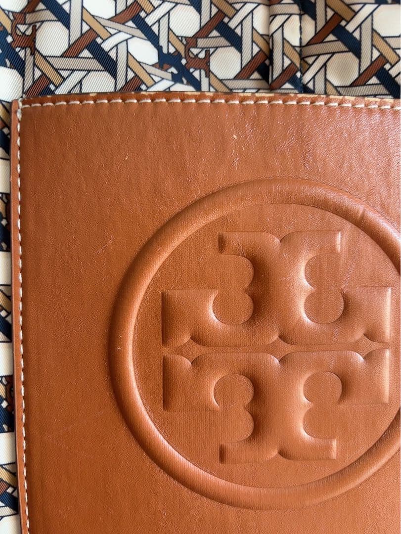 美品トリーバーチ グレイシー トートバッグ 幾何学模様 総柄 A4収納可