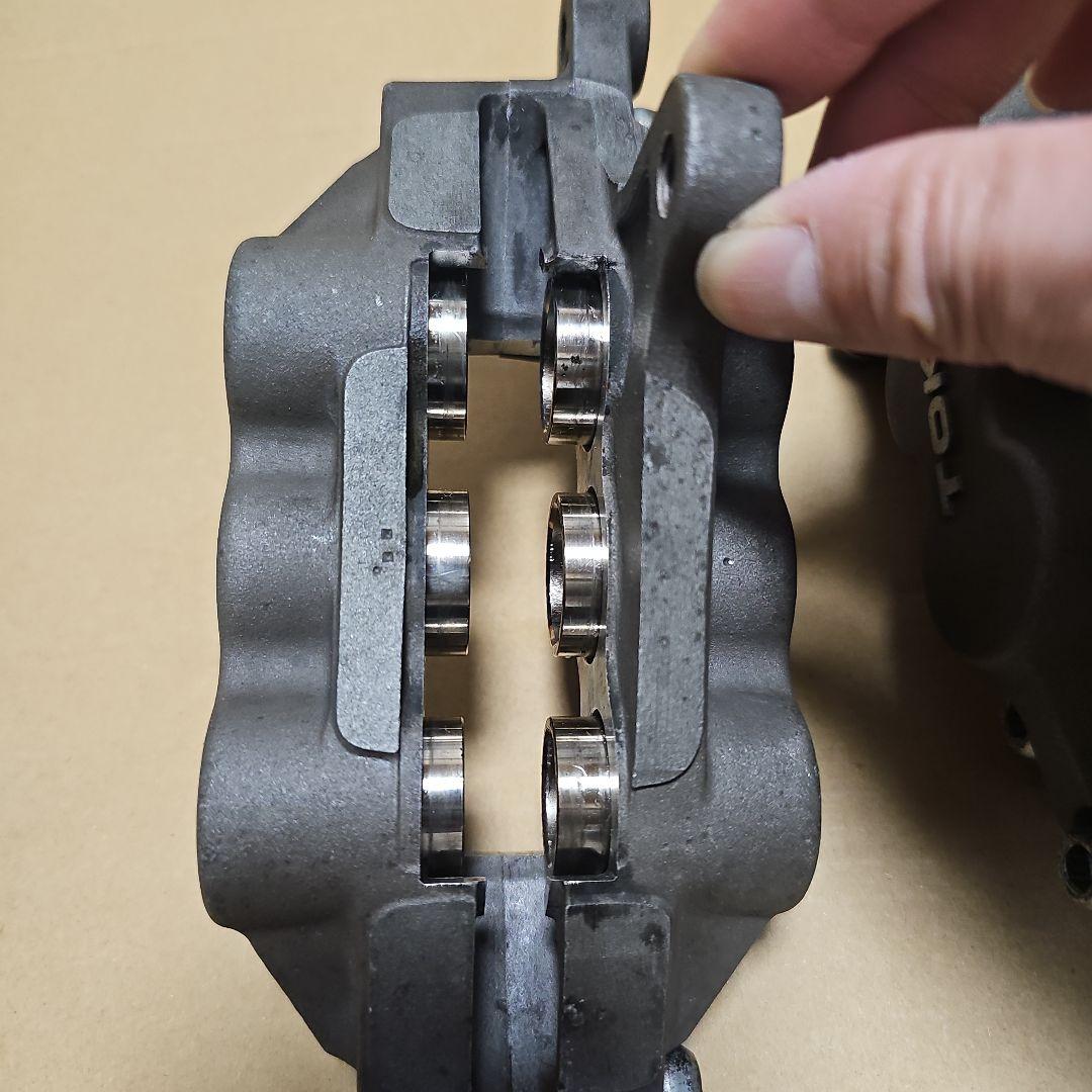 ZRX1100 TOKICO 6ポットブレーキキャリパー