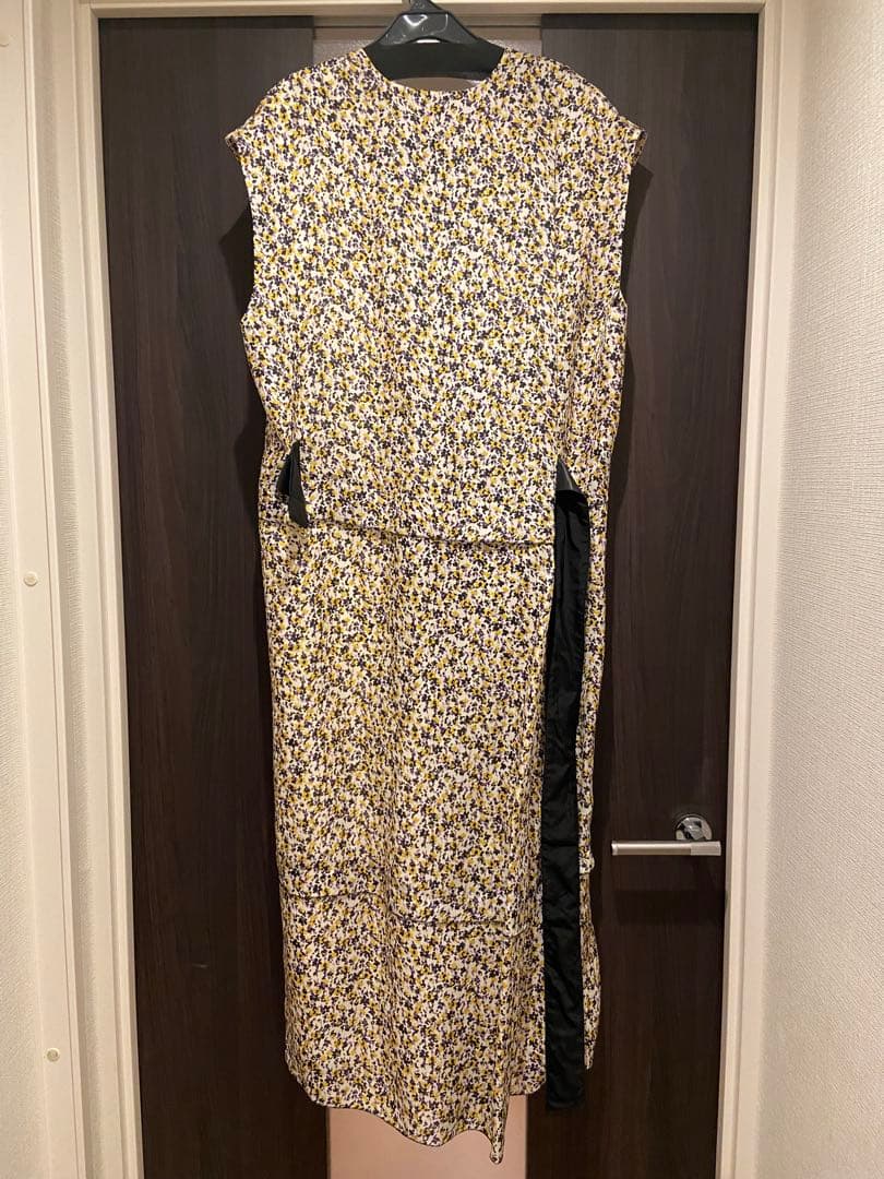 ブラミンク BLAMINK 小花柄 シルク ワンピース ベルト付