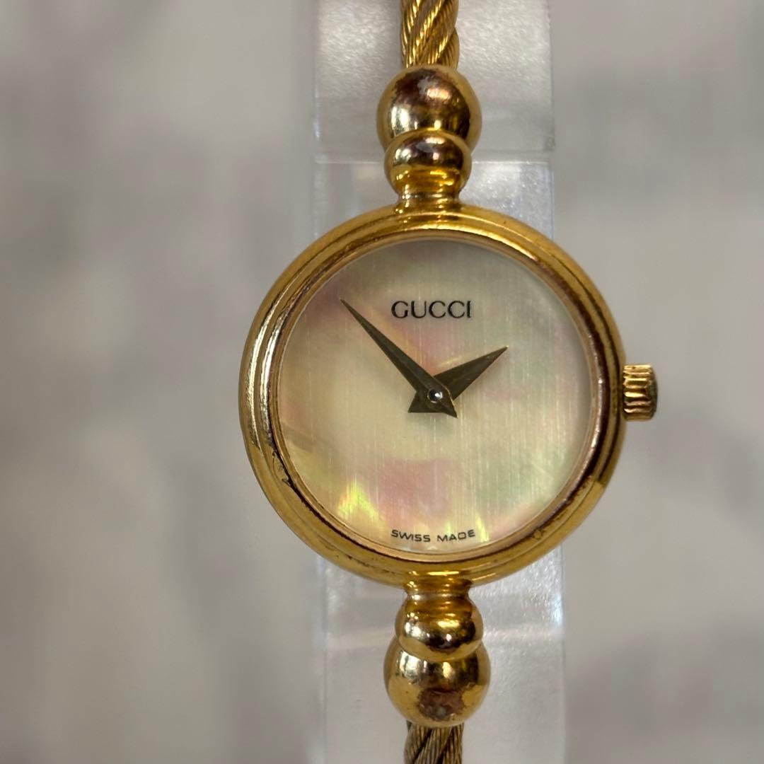 稼動品　鑑定済GUCCI グッチ　バングルウォッチ　腕時計 2700 2L R