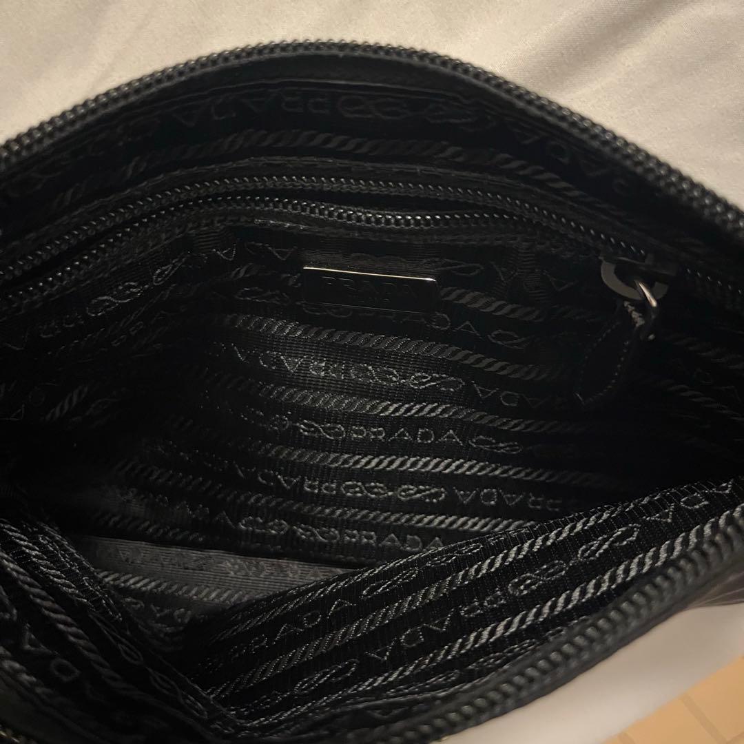 プラダ ショルダーバッグ　ナイロン　梨花さん愛用