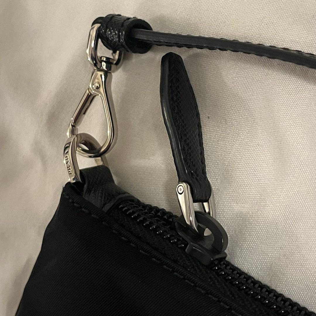 プラダ ショルダーバッグ　ナイロン　梨花さん愛用