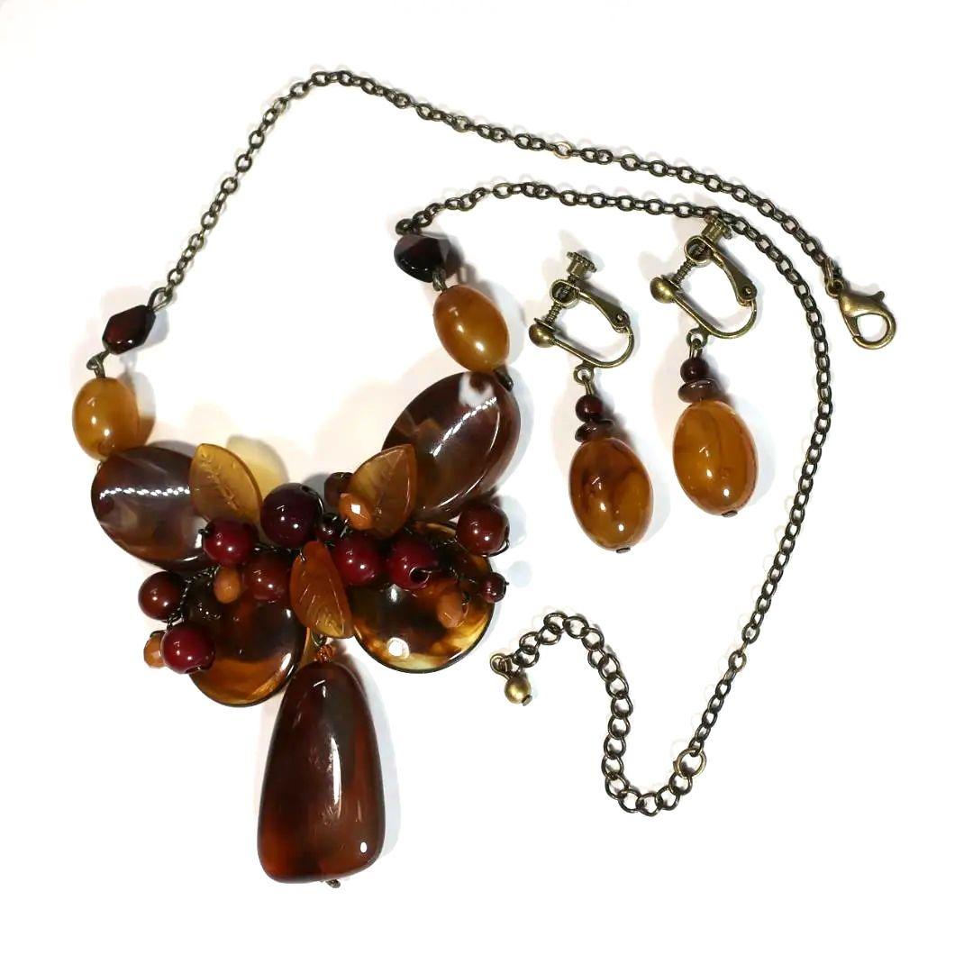 ネックレス5点とイヤリング5点