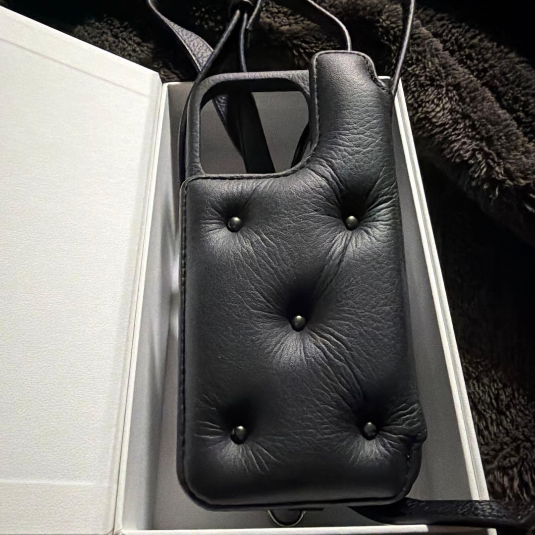 DEMIU スタッズブラック レザー iPhoneケース iPhone15pro