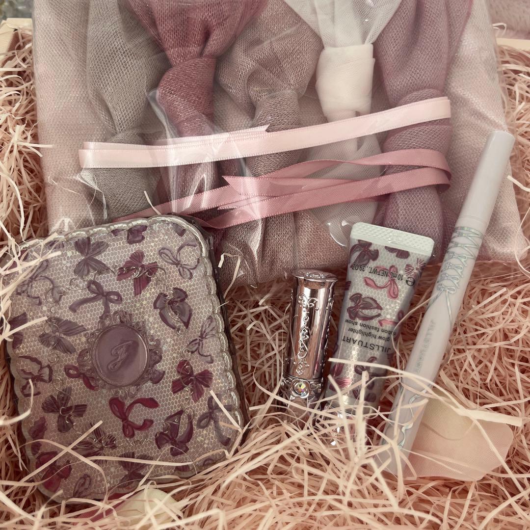 JILLSTUART リボンファッションショーコレクション 2025