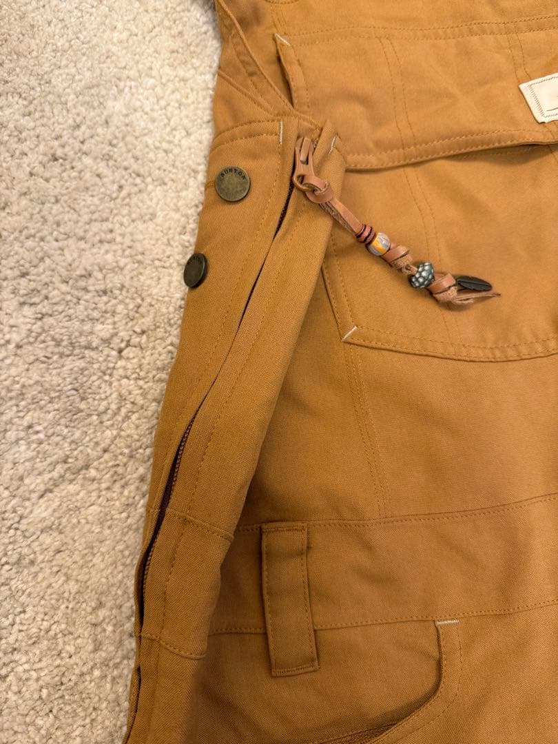 BURTON ビブパンツ　レディースウェア