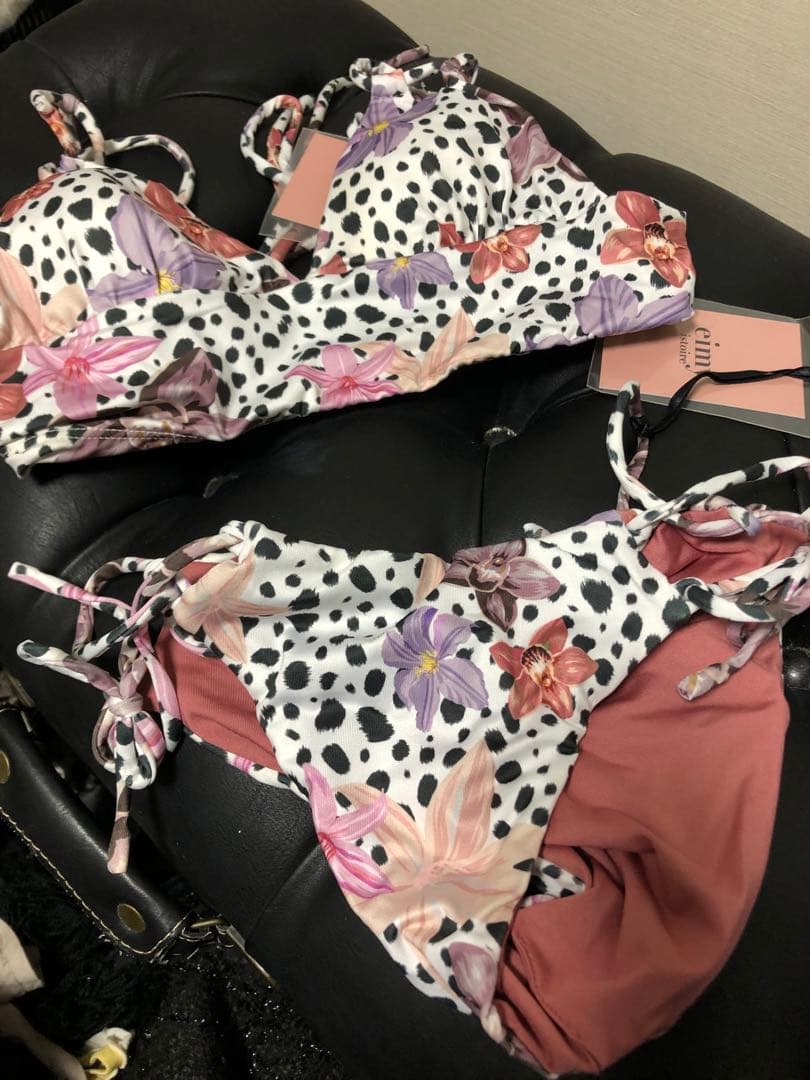 エイミーストーワール　ダルメシアンビギニ　上下新品未使用