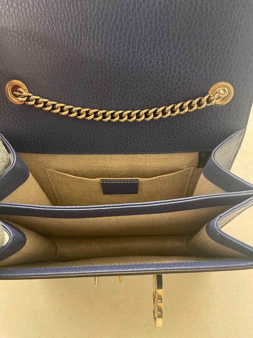 M*n様 美品　GUCCI グッチ　レザー　ショルダーバッグ