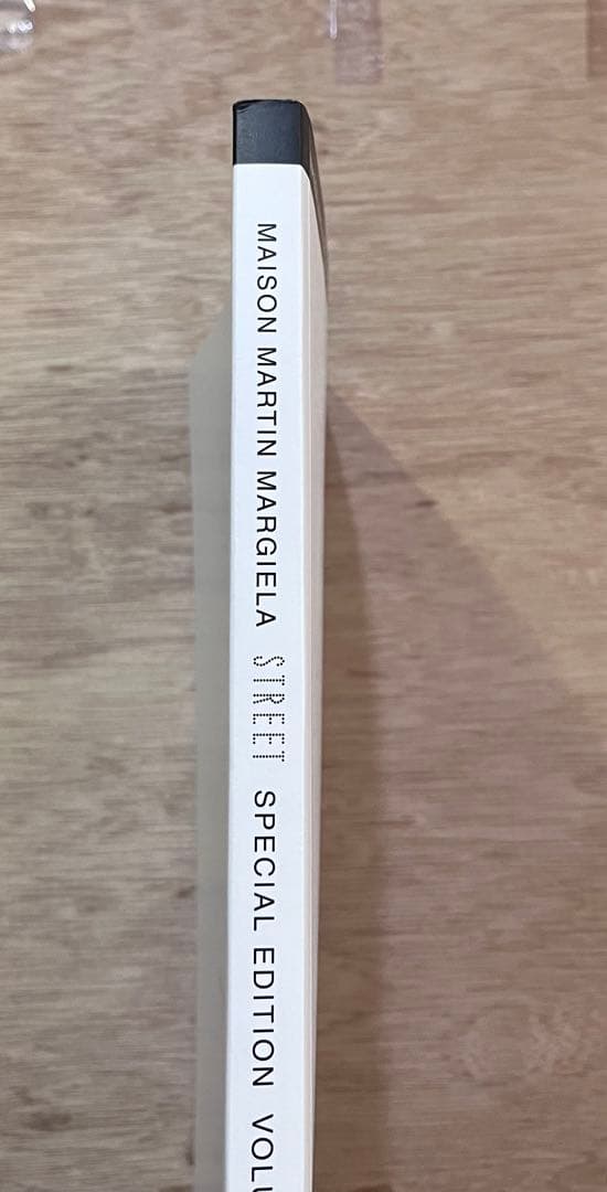 MARTIN MARGIELA Street マルタン・マルジェラ　ストリート