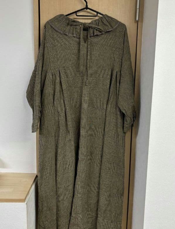 MARCHE' DE SOEUR グレンチェックリネンラッフル襟ワンピース