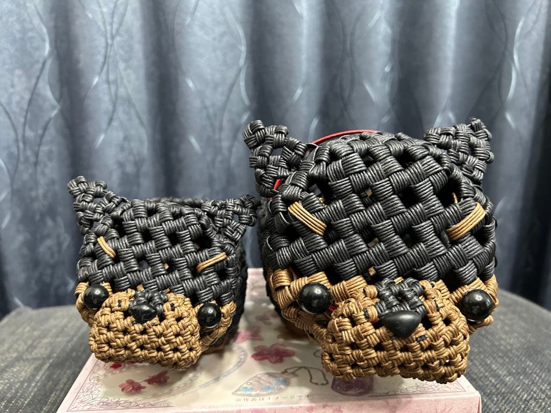 ダンプママです。パグ犬3兄弟　エコクラフト クラフトバンド　小物入れ