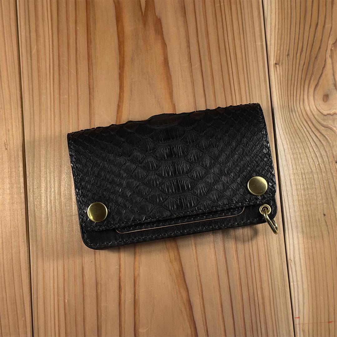 【限定生産】ミドルトラッカーウォレット｜ダイヤモンドパイソン×丘染めヌメ革