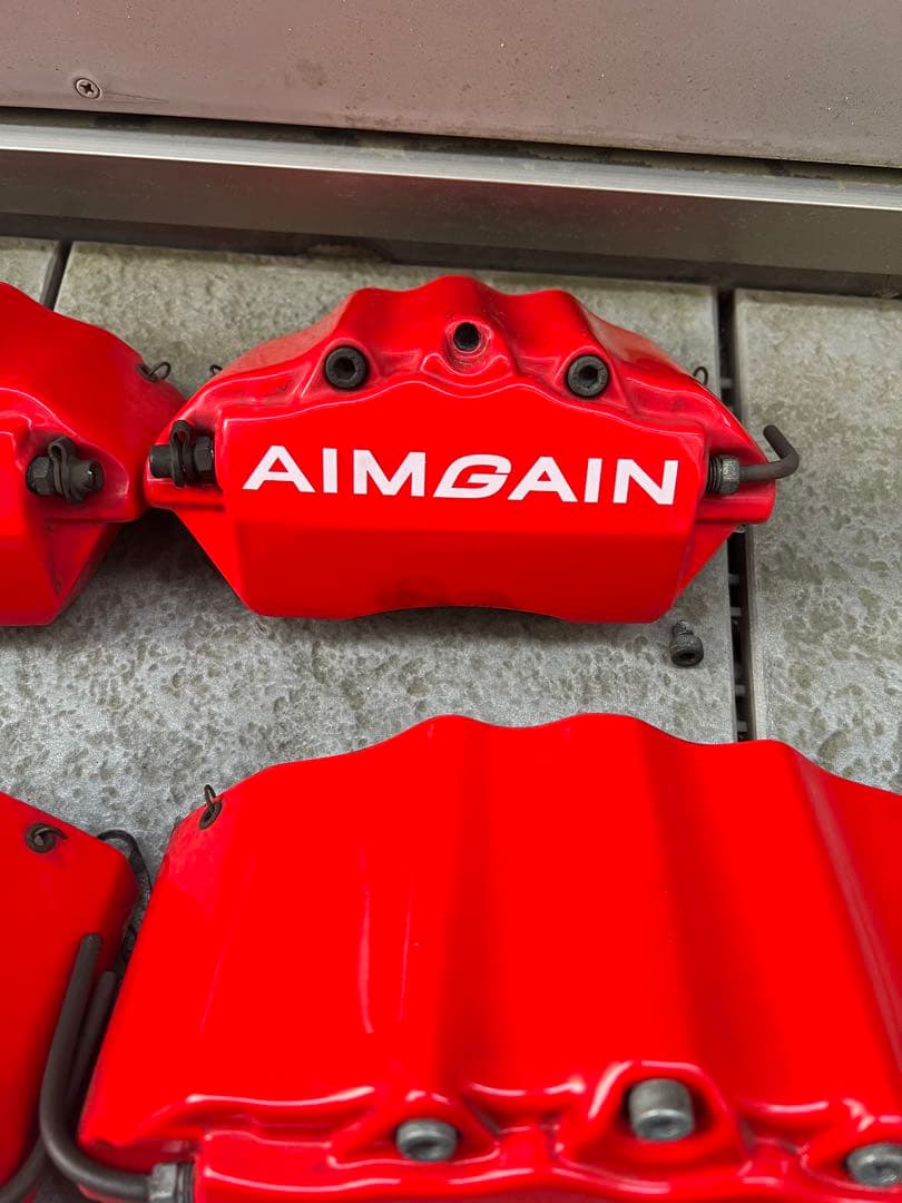 AIMGAIN ロゴ入り ブレーキキャリパー カバー赤 4個セット
