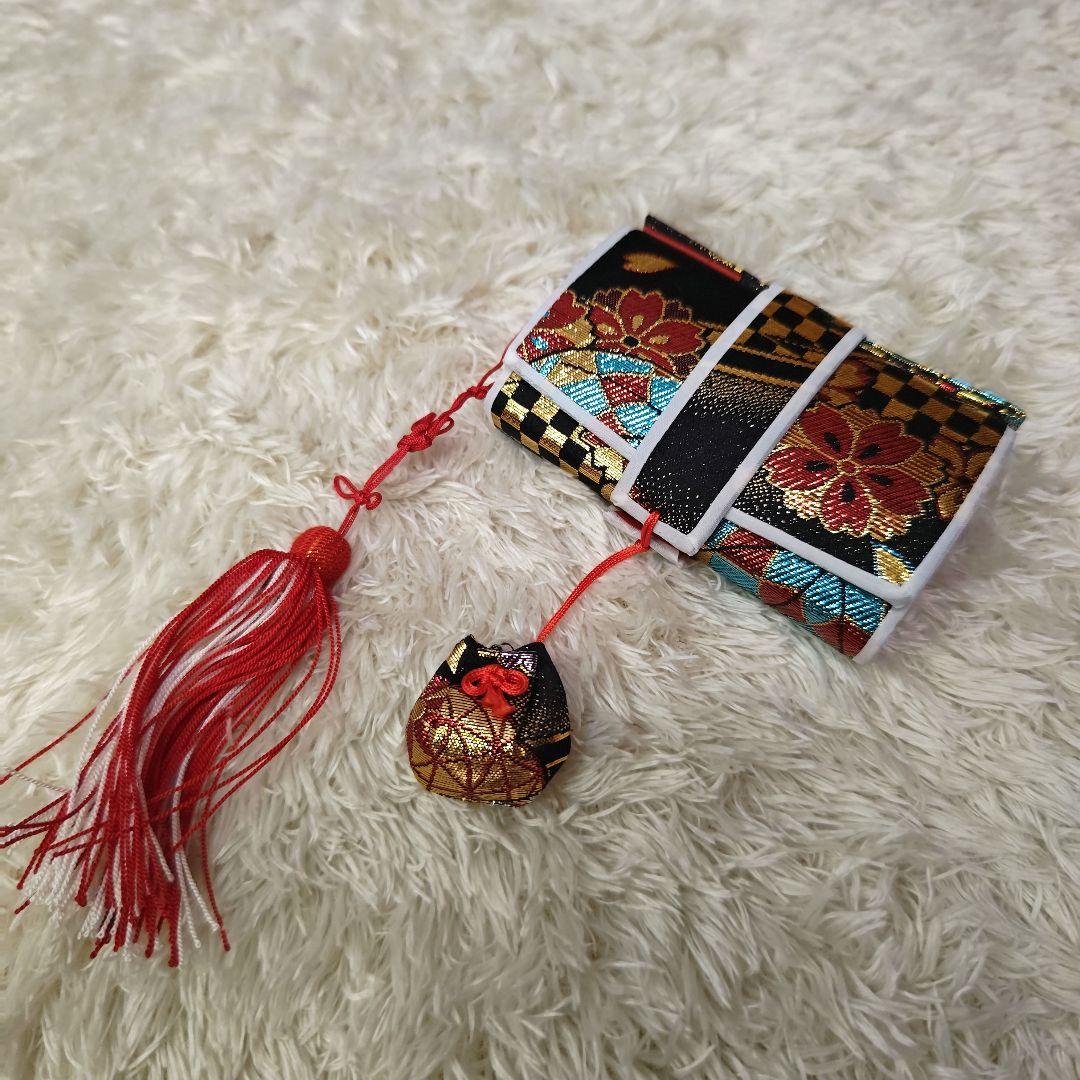 七五三　7歳　草履とバッグ　筥迫セット　ブラック　黒系　ゴールド　花柄　鞠