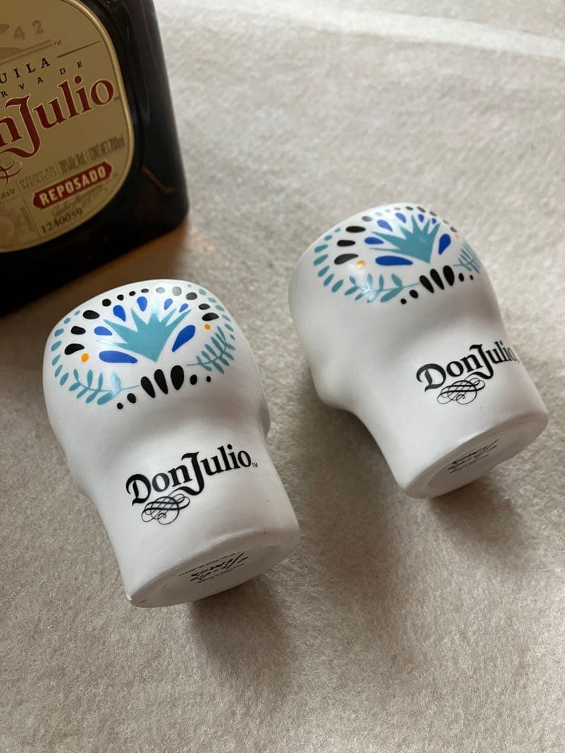 [日本未発売•限定品]　ドンフリオ　レポサド　700ml ドクログラス2つ付き