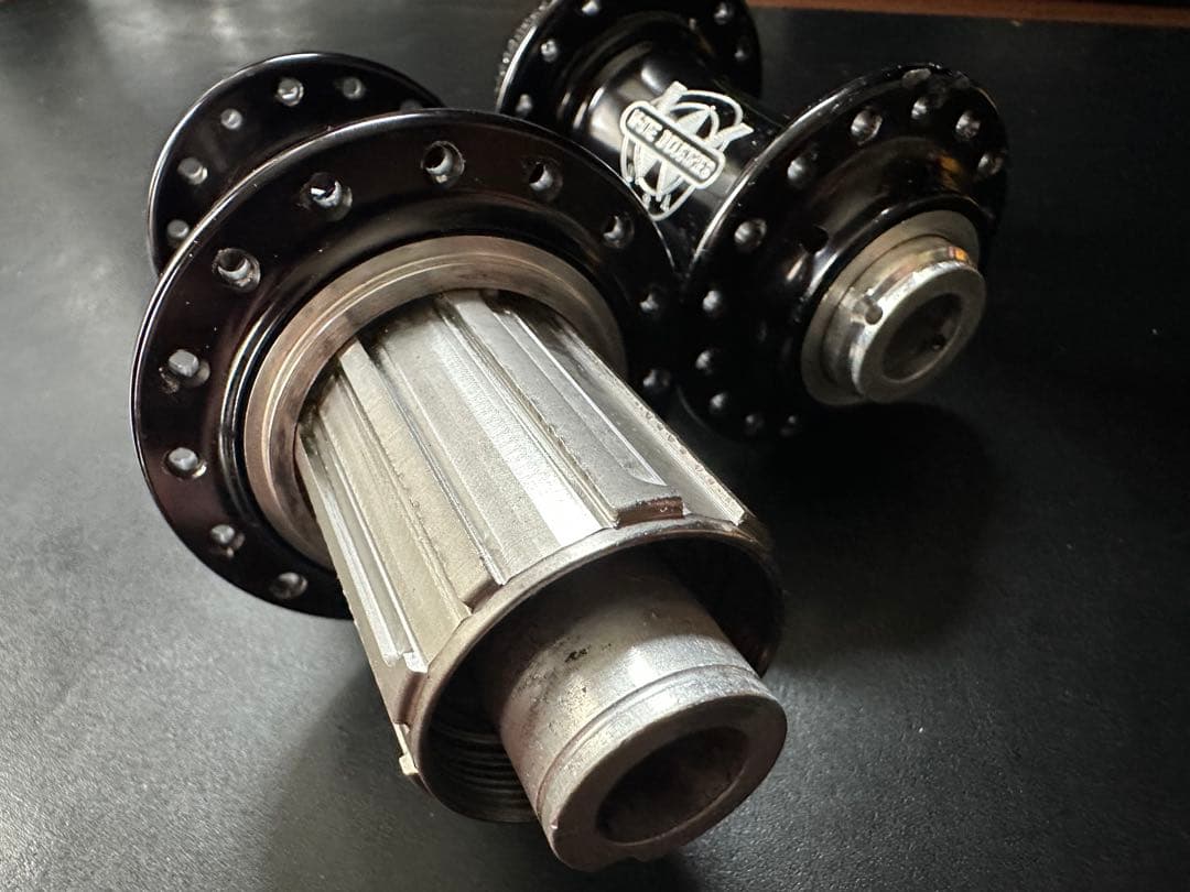 パーツ WHITE INDUSTRIES CLD thru-axle 32H