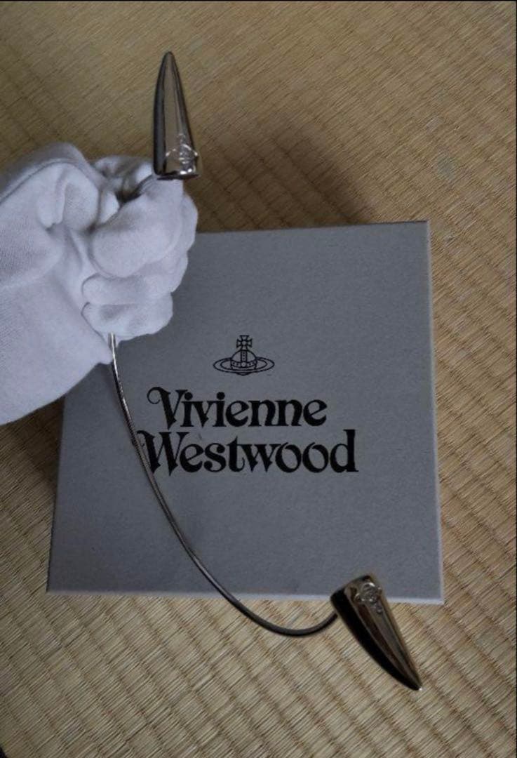 特価セール　ホーンティアラシルバー　ヴィヴィアン