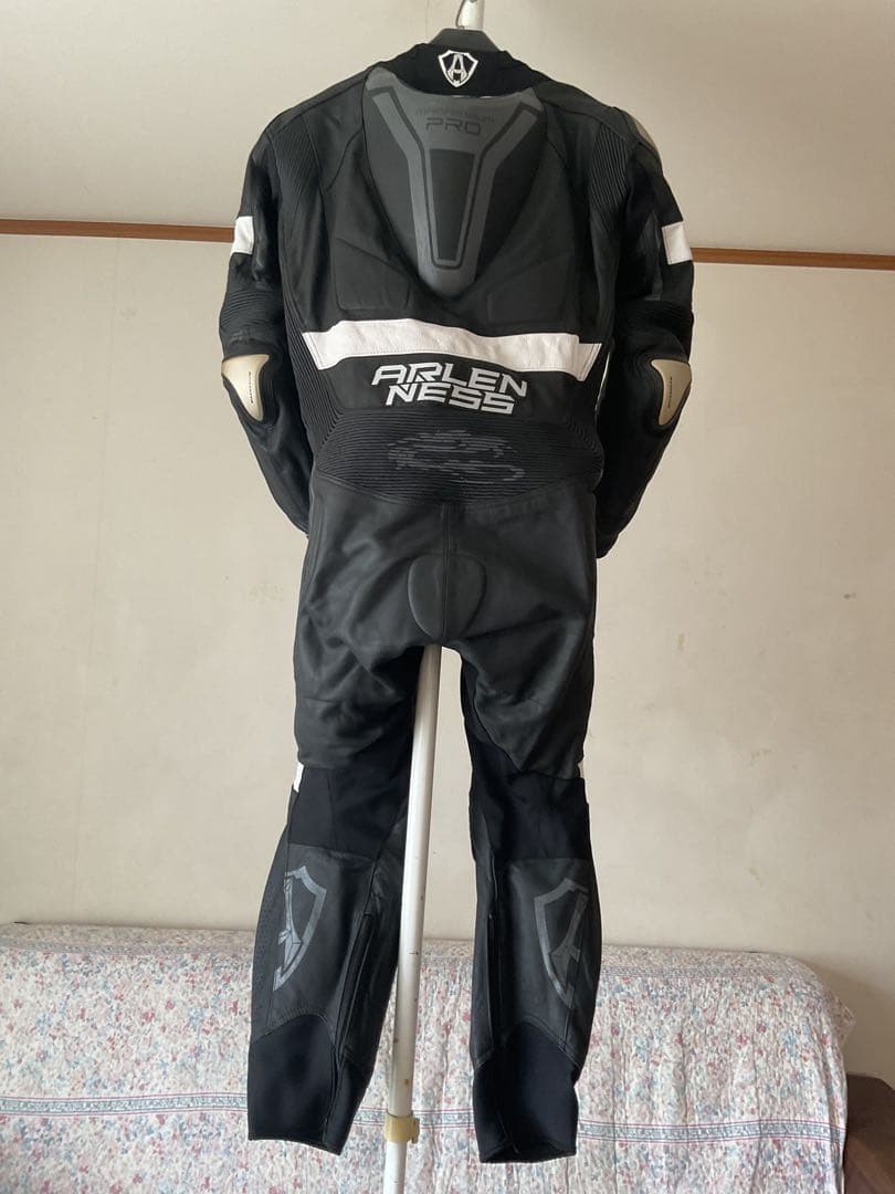 【未使用】ARLENNESSアレンネスレーシングスーツ48サイズ Bk.Wh