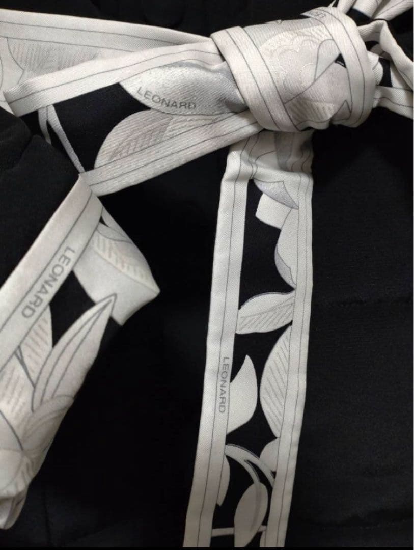 豪華　レオナール　シルク生地軽量コート