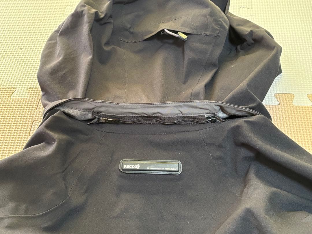 ピークパフォーマンス　スキーウェア　ゴアテックス　メンズM〜L 黒　ブラック