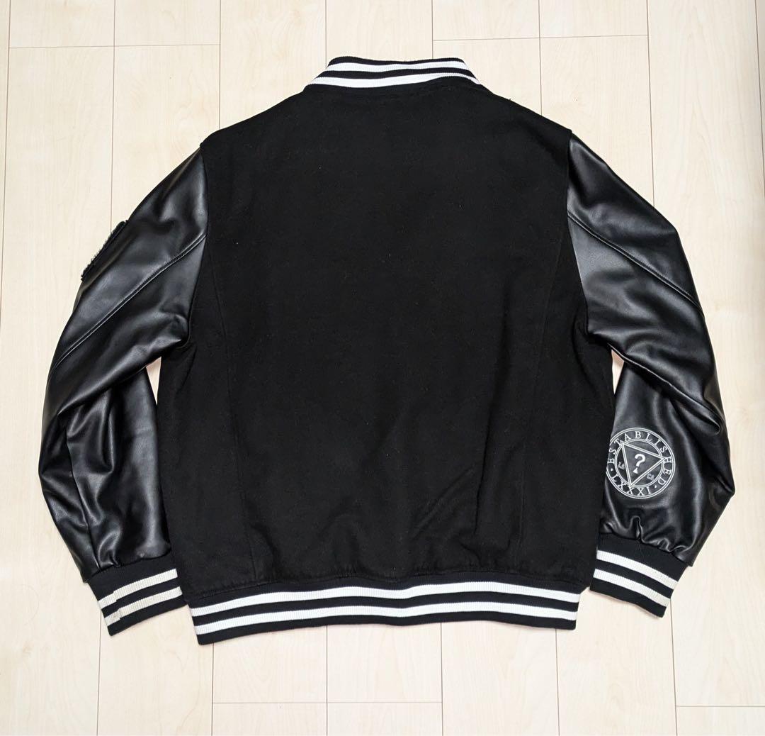 GUESS スタジャン XXL ブラック