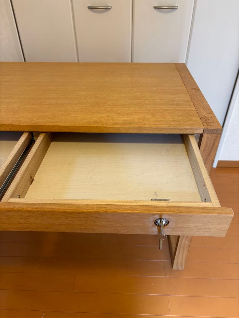 KOIZUMI(コイズミ) BEENO（ビーノ）シリーズ　学習机（鍵付き）①