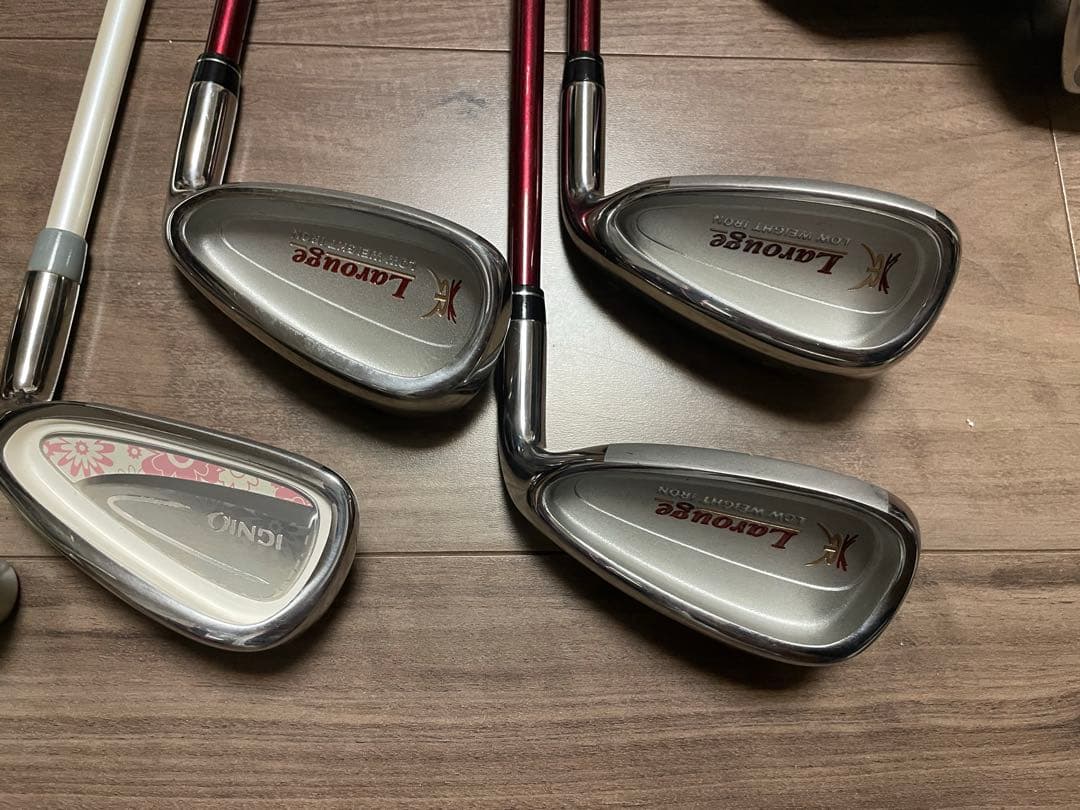 Larouge ゴルフバッグ・アイアンセット付き