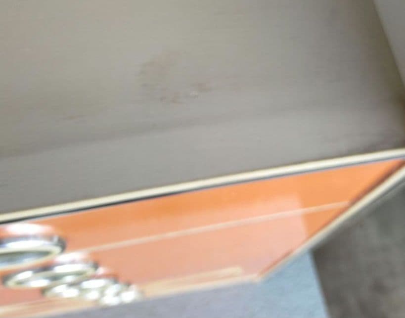 昭和 レトロポップオレンジ色 ガラス扉付き収納キャビネット