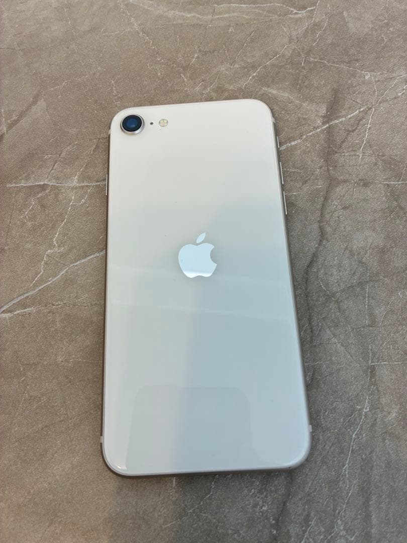 Apple iPhone SE 第3世代 64GB