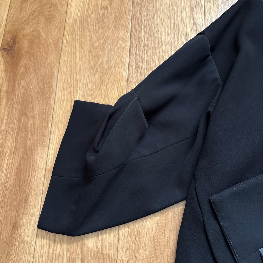 新品　Aga Black ダブルクロスアームギャザージャケット27,500円　黒