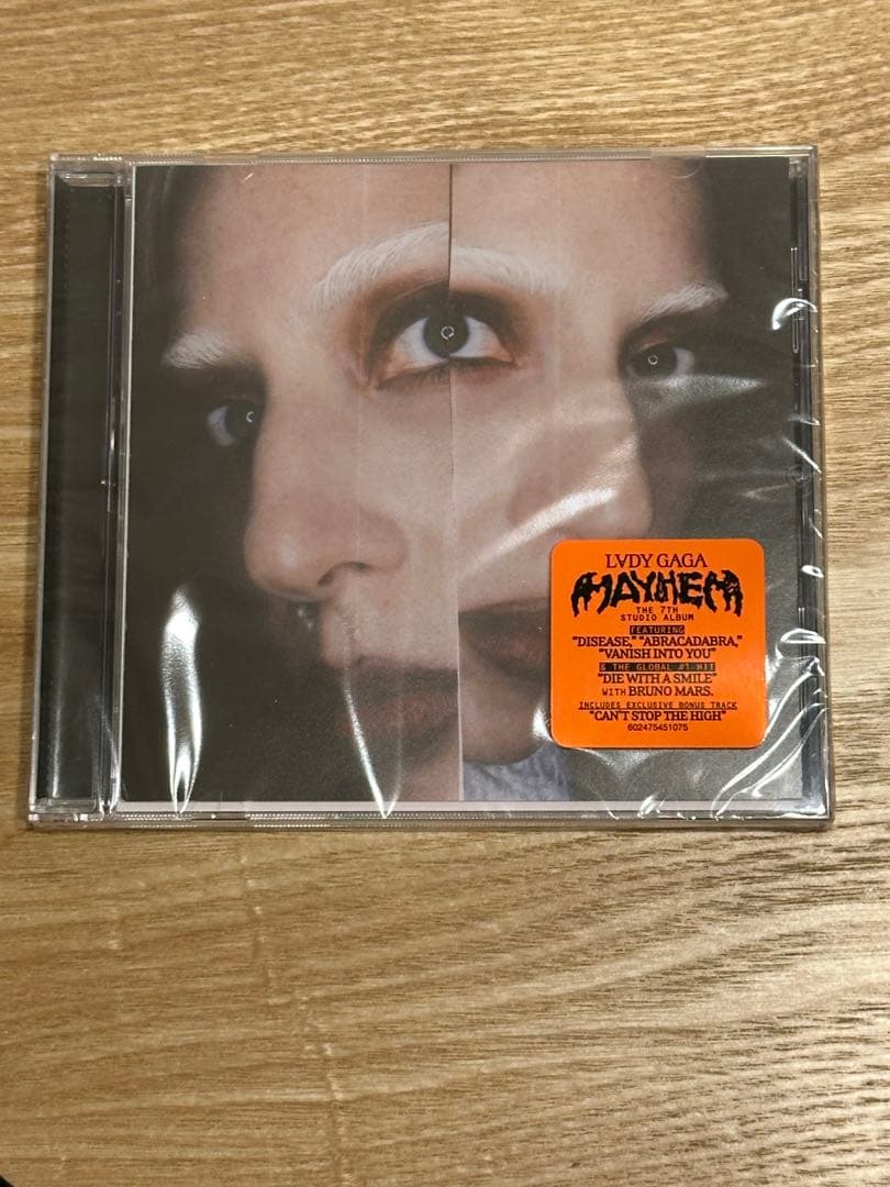 レディー・ガガ MAYHEM サインアートカード封入　CD未開封