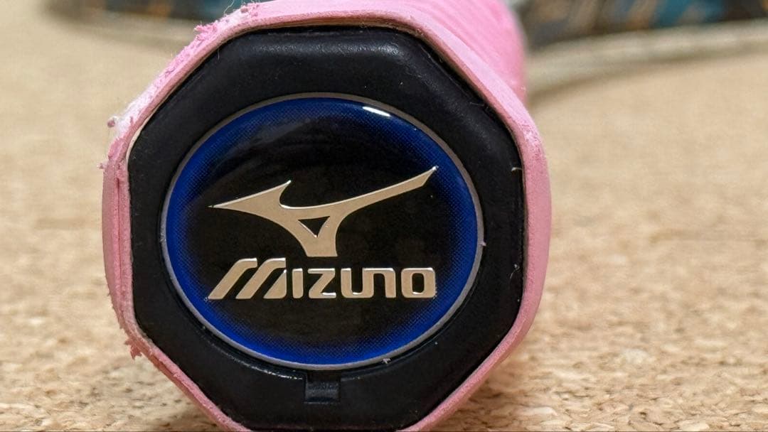 青と黒のテニスラケット 軟式テニスラケット