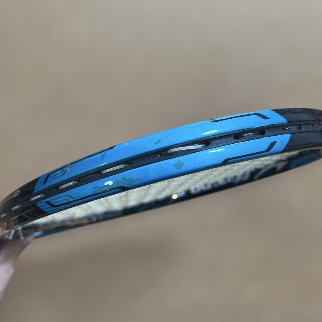 青と黒のテニスラケット 軟式テニスラケット