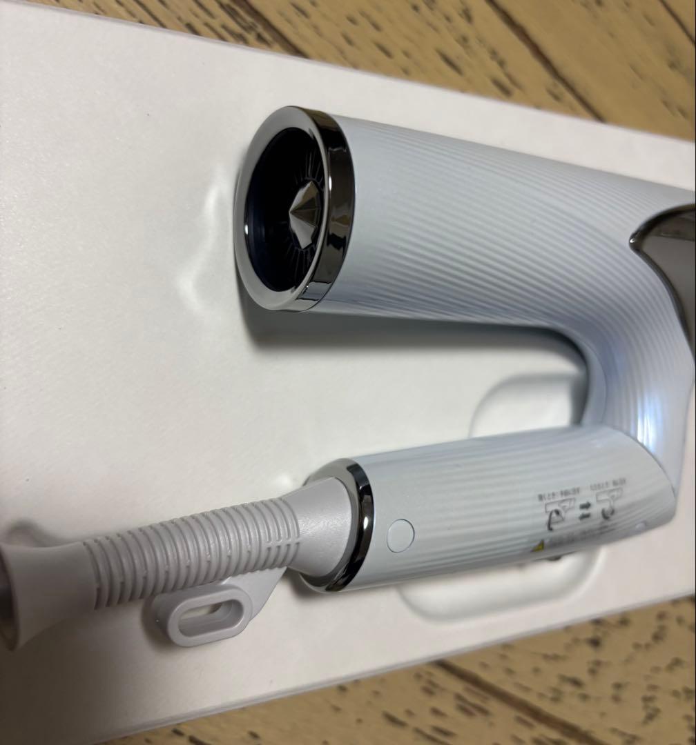 ⭐︎セール⭐︎新品ReFa ヘアドライヤー ホワイト