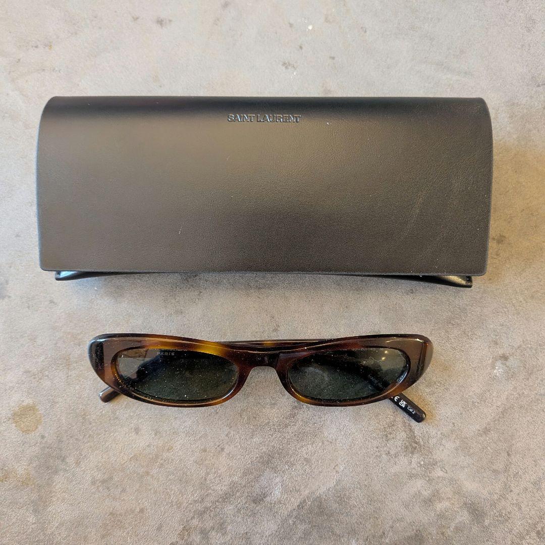 常田大希 着用Saint Laurent SL557 shade sunglas