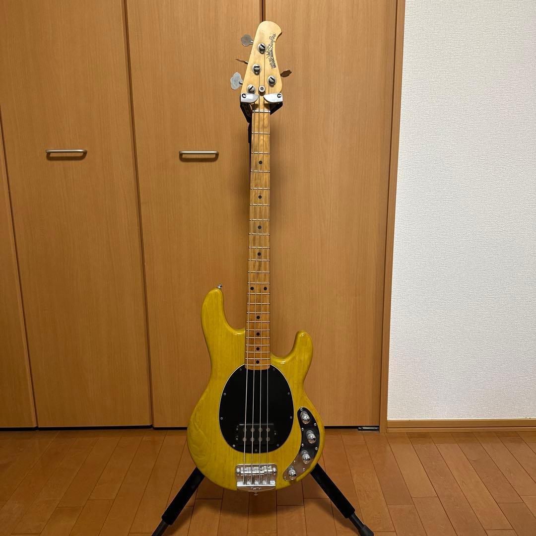 ベース Musicman stingray Translucent Green