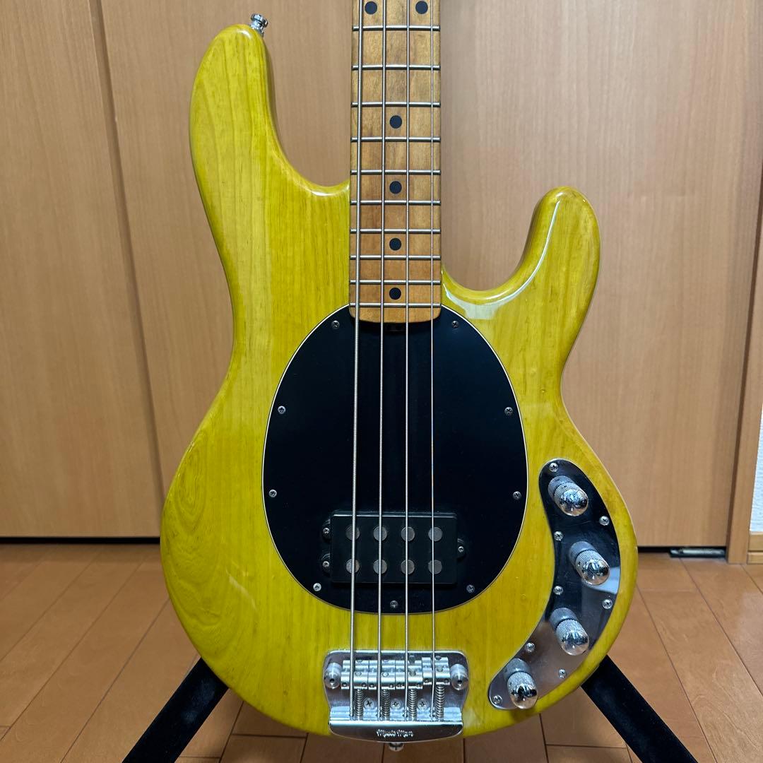 ベース Musicman stingray Translucent Green